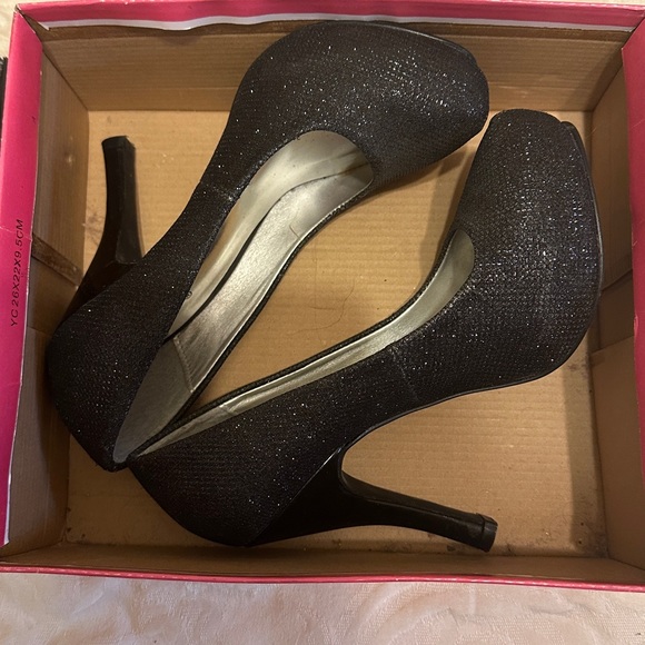 Shoes Inventory - Picture 11 of 11